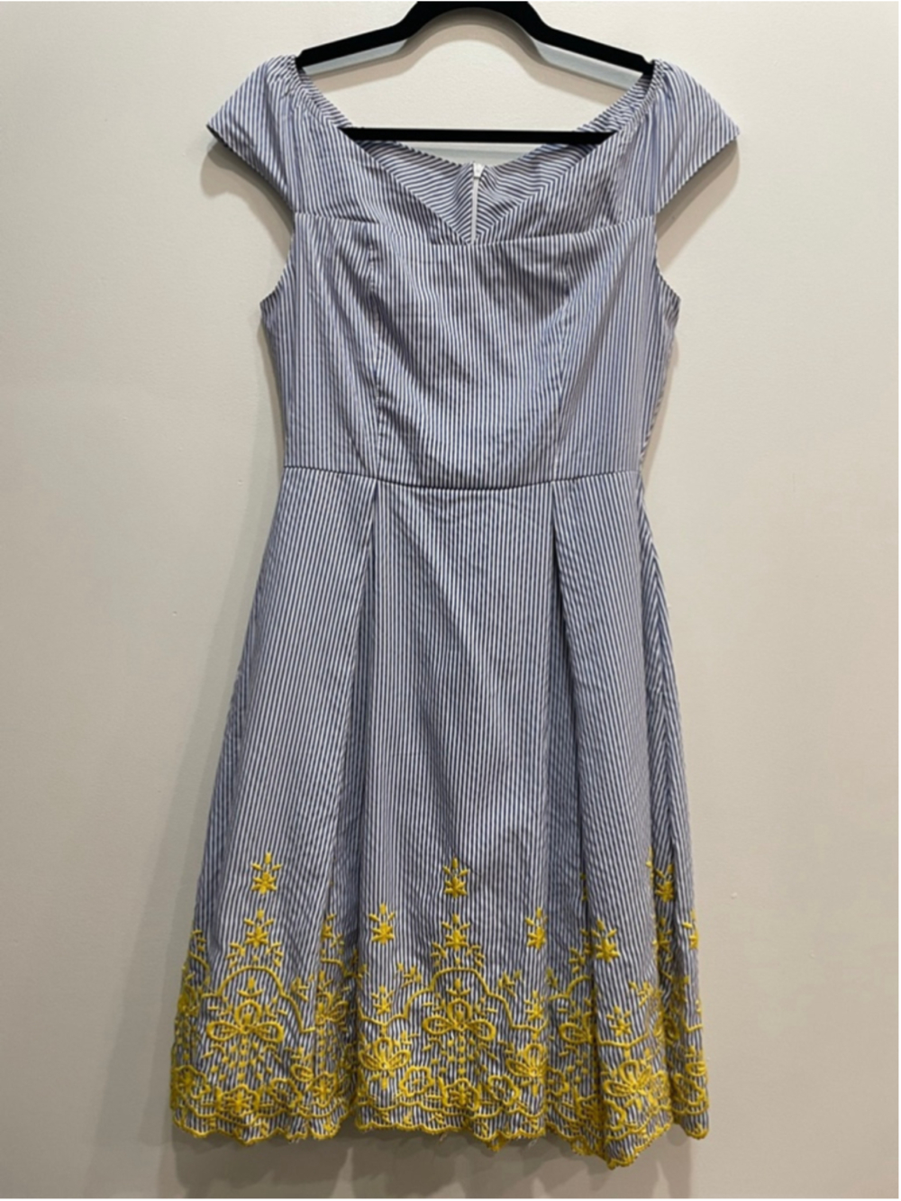 Nicole Miller Striped Floral Eyelet Embroidery Fit Flare Dress 4 Preppy Coastal